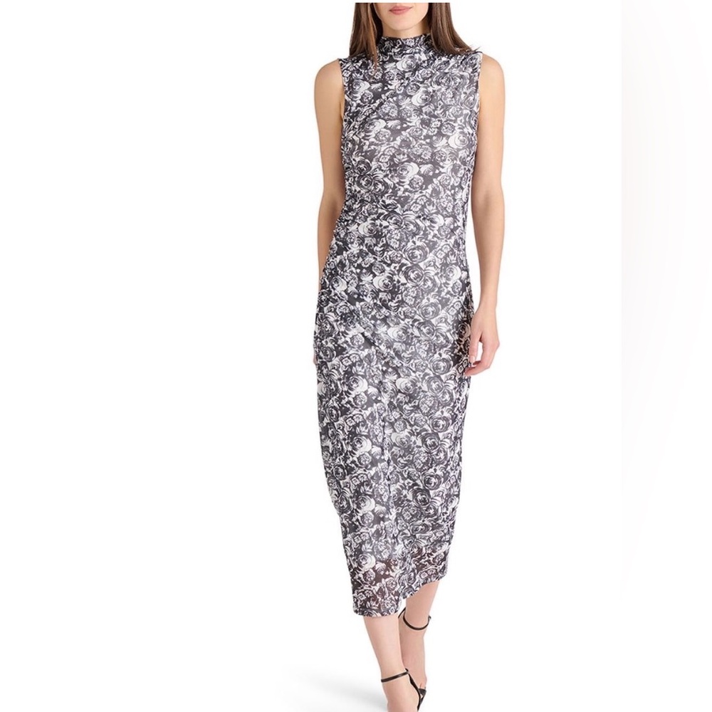 Stylish Betsey Johnson Dress - Large NWT - Floral Print